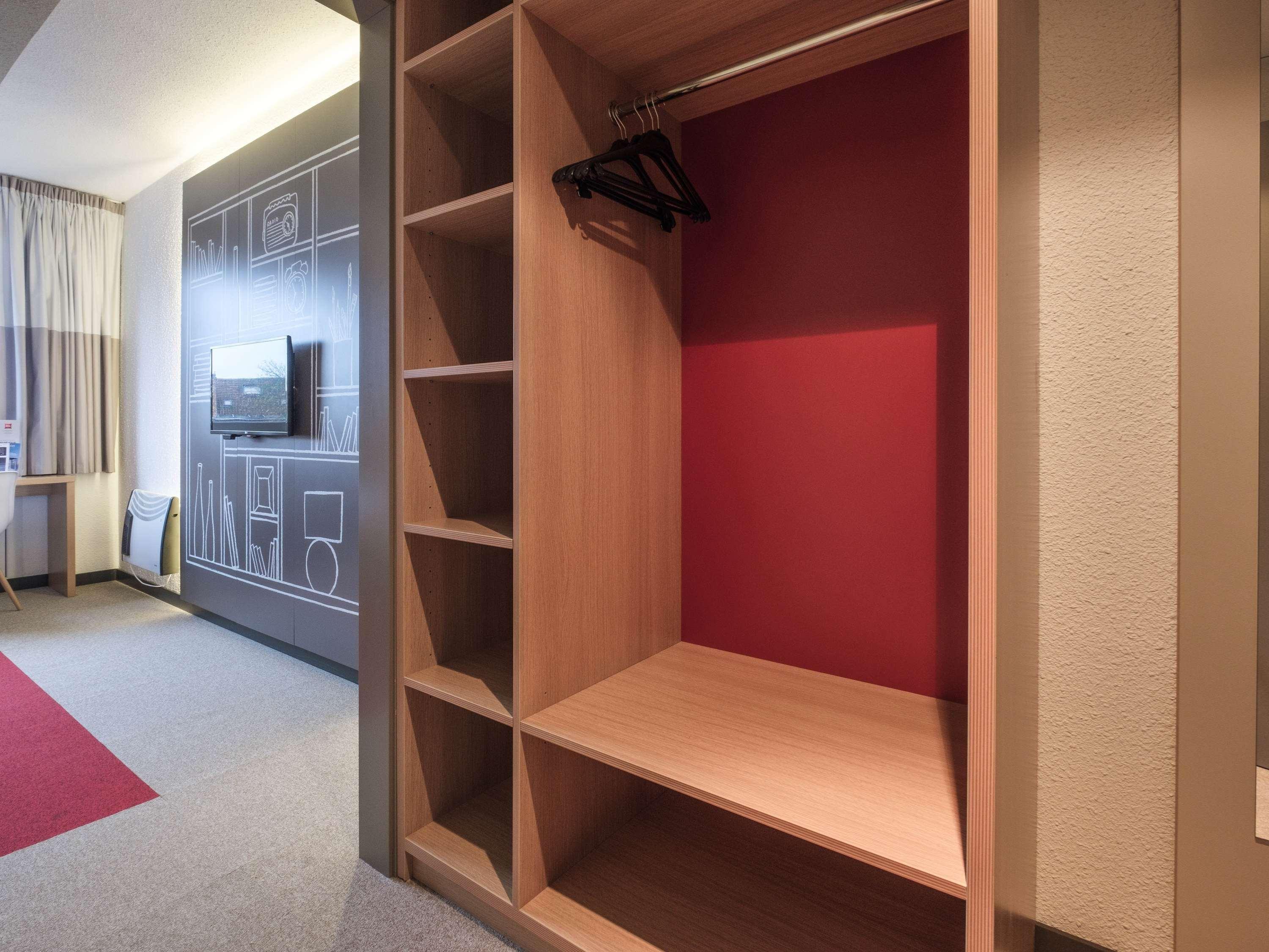 B&B Hotel Mons Gare Bagian luar foto