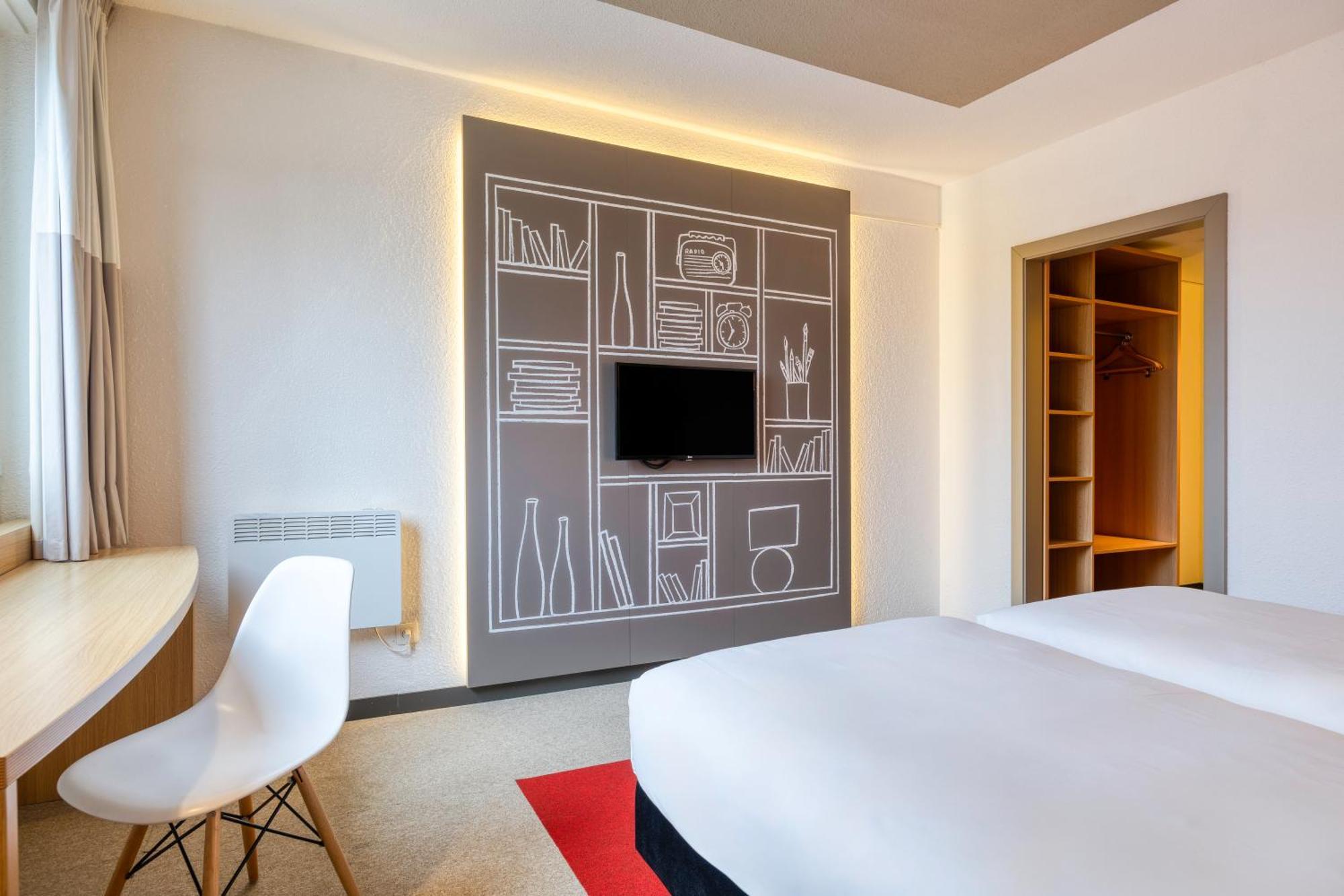 B&B Hotel Mons Gare Bagian luar foto