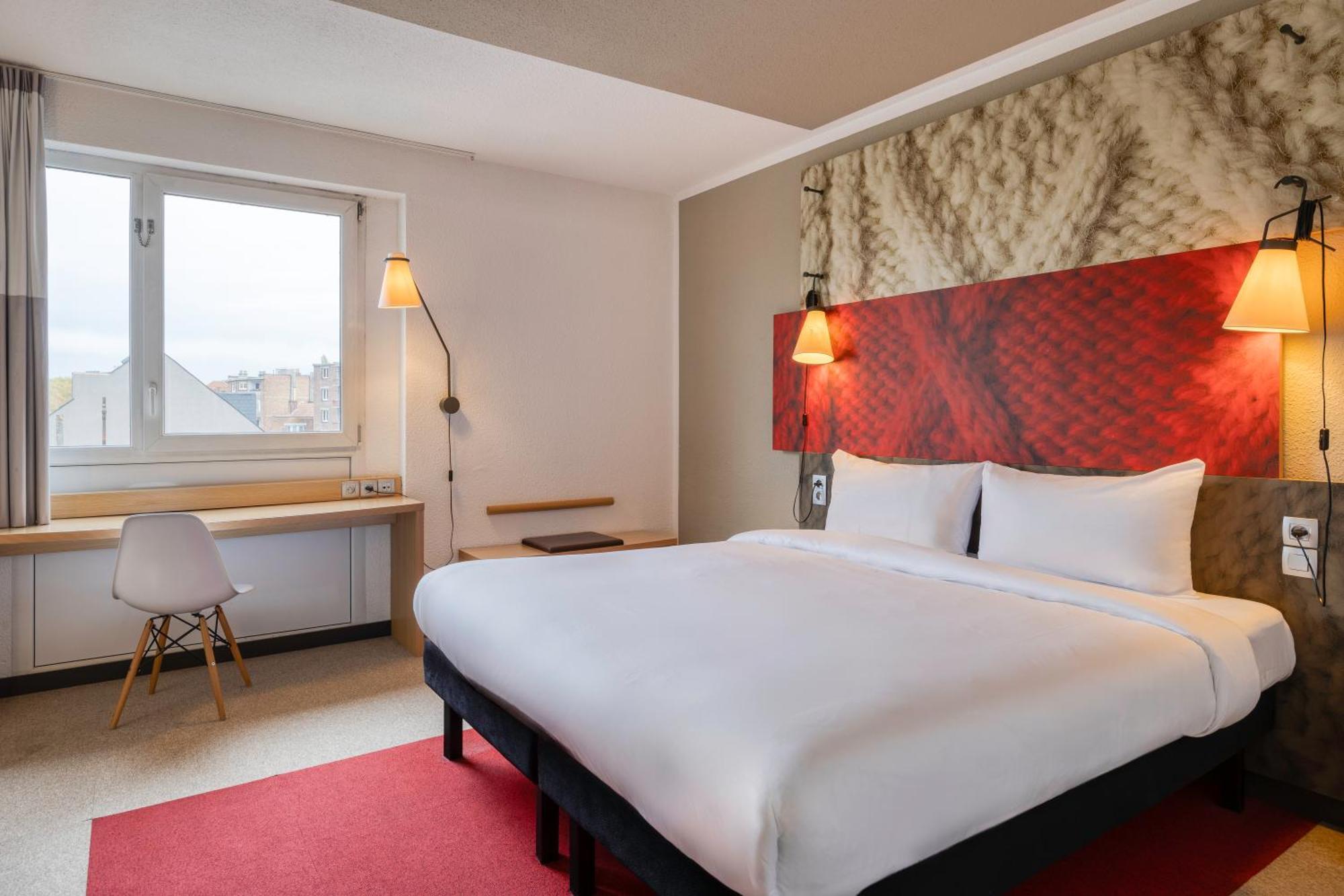 B&B Hotel Mons Gare Bagian luar foto