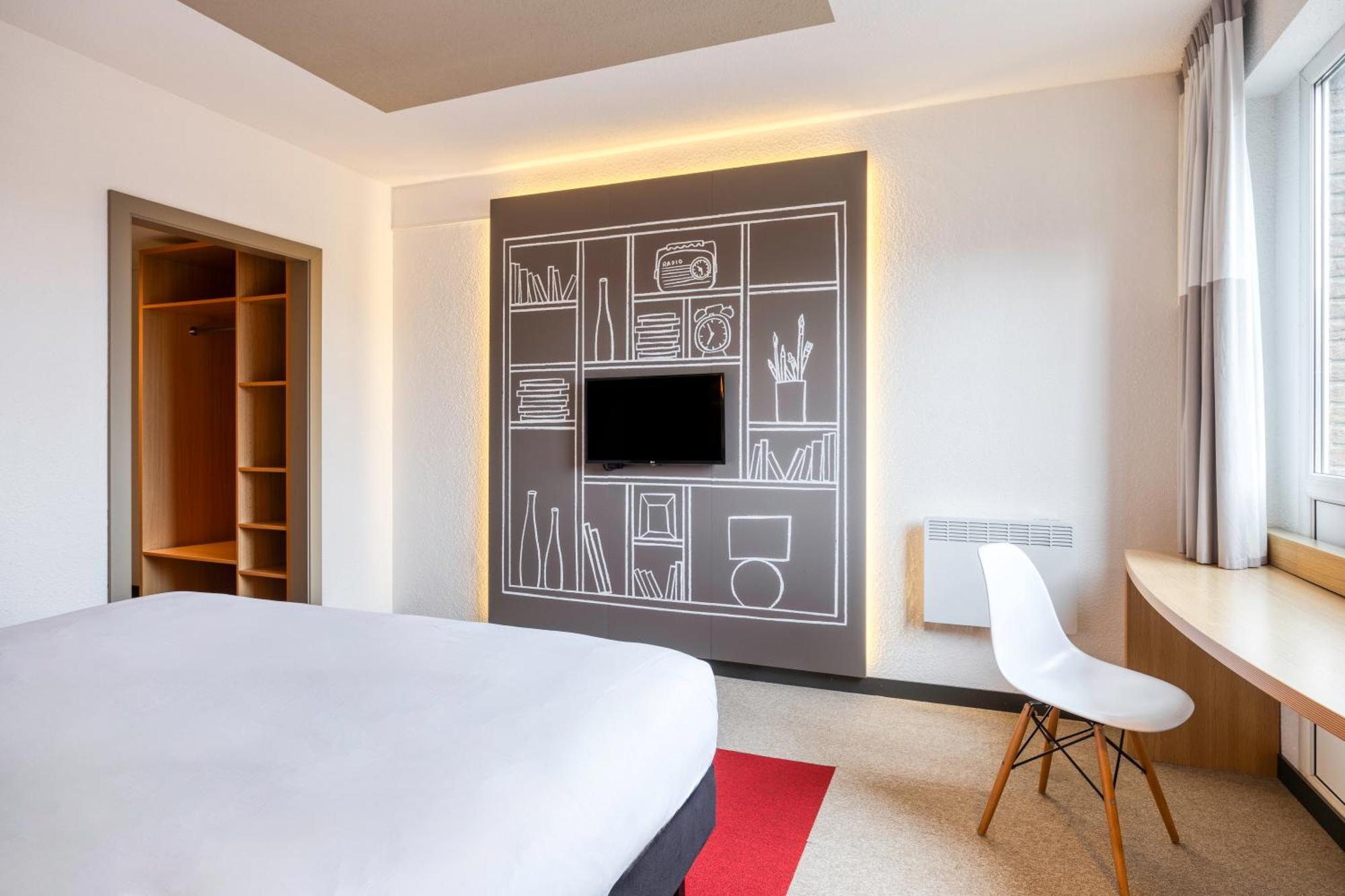 B&B Hotel Mons Gare Bagian luar foto